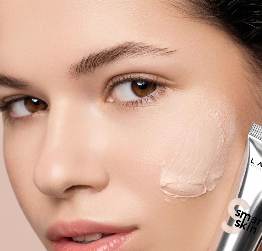 Мінімальний набір декоративної косметики, який має бути у кожної