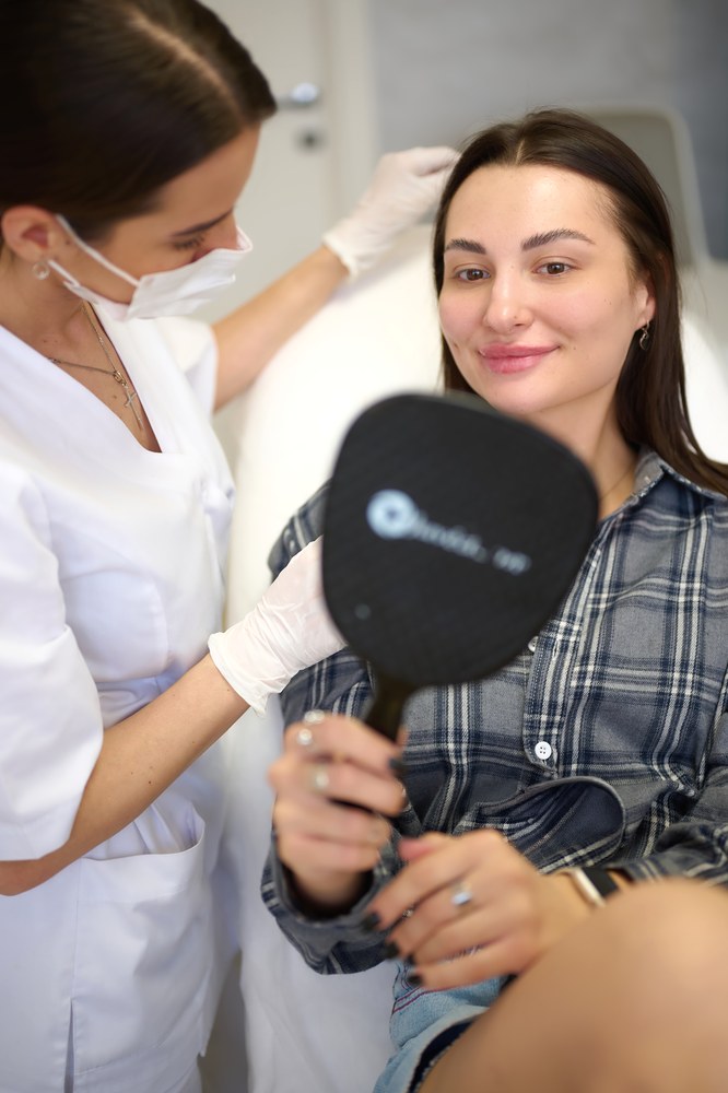 Гіалуронова кислота: властивості, безпека та роль у контурній пластиці