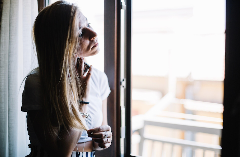 До чого сниться вилазити через вікно та як розшифрувати цей символ